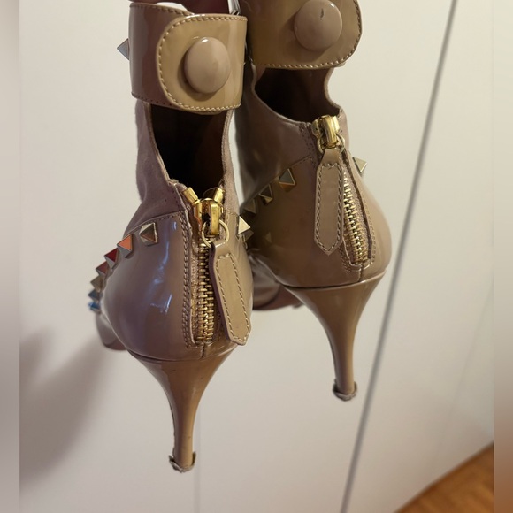 VALENTINO Garavani rockstud booties 38.5 preowned with box size 8.5 US - Picture 7 of 16